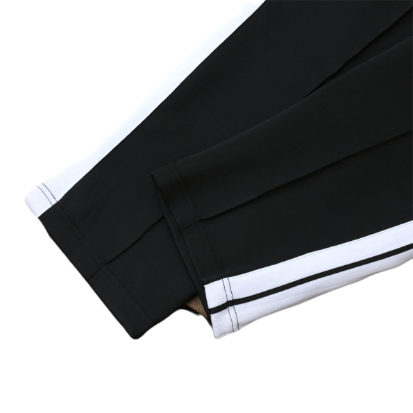 e661eb_aeb22061f4ad44c28cdf53622bc56f50~mv2.png