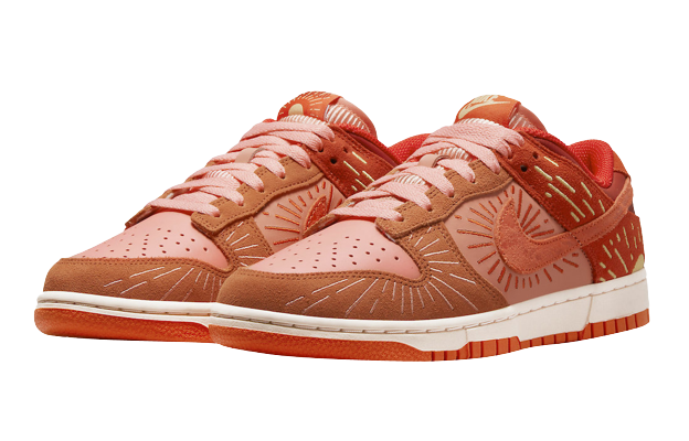 SB DUNK LOW - WMNS WINTER SOLSTICE